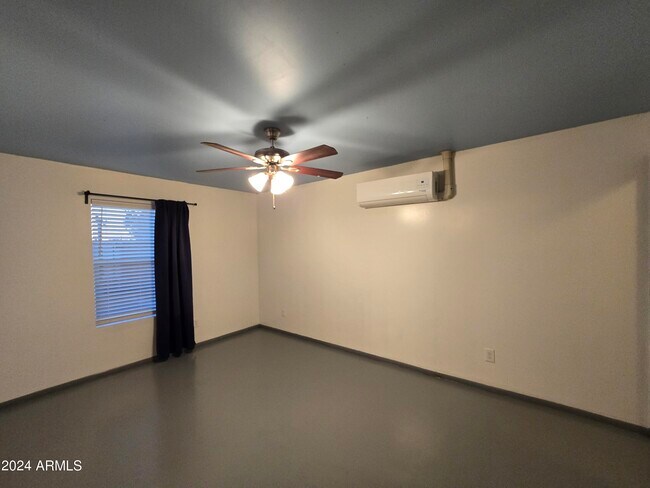 Building Photo - 2302 N 36th St