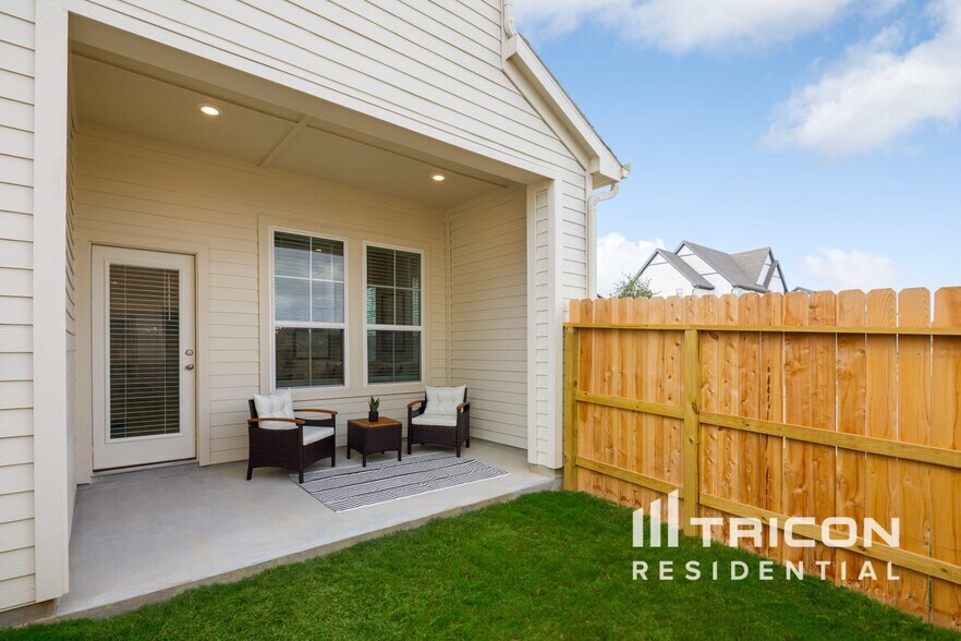 Building Photo - 22803 Terrazzo Dr