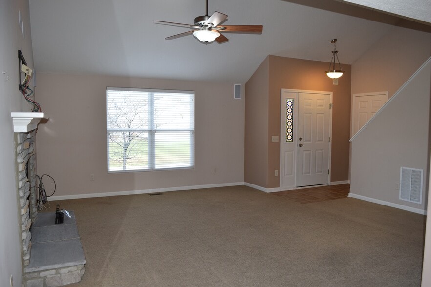 Building Photo - 10039 Oak Trail Rd