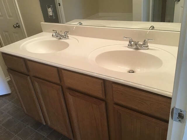 Building Photo - 201 Rambling Way