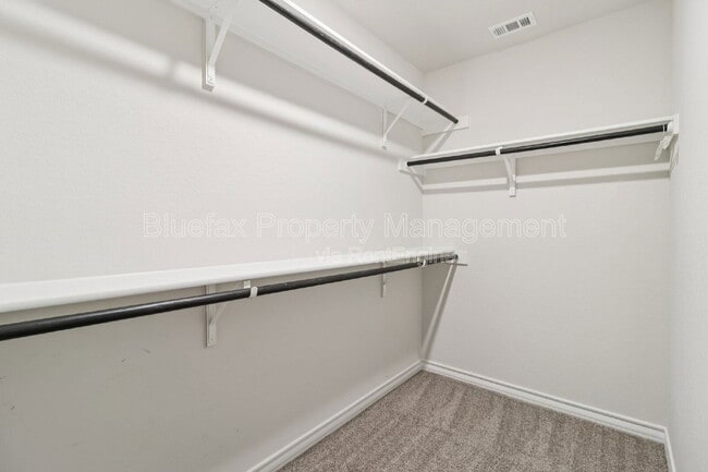 Building Photo - 11319 War Emblem