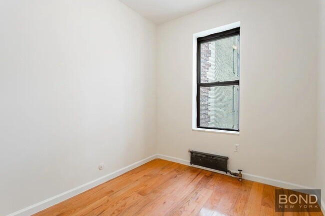 Building Photo - 45th Street