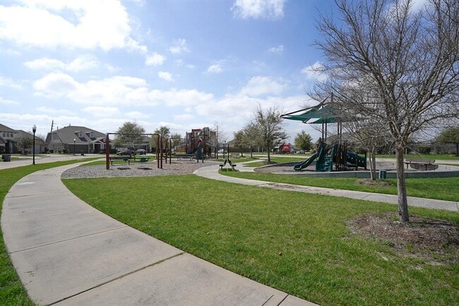 Building Photo - 16114 Sommerall Creek Ln