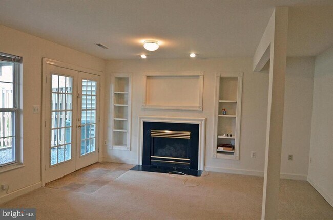 Building Photo - 14243 Glade Spring Dr