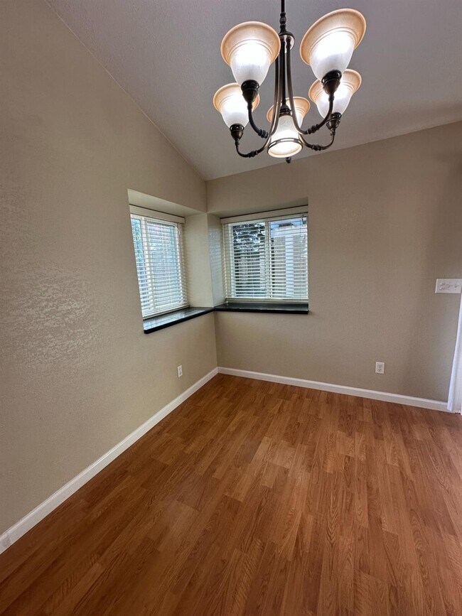 Building Photo - 2371 Sample Ave