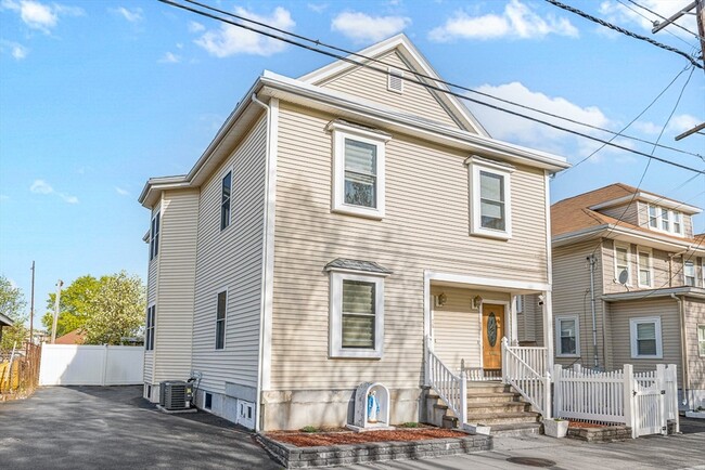 Building Photo - 76-78 Bradbury Ave