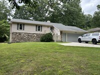 Building Photo - 203 Snead Dr