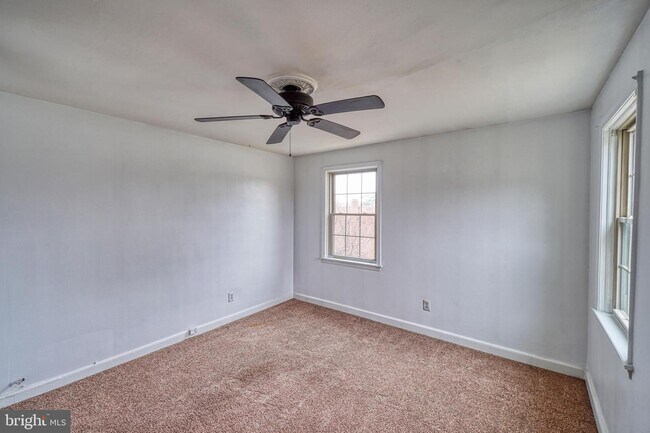 Building Photo - 2115 Suitland Terrace SE