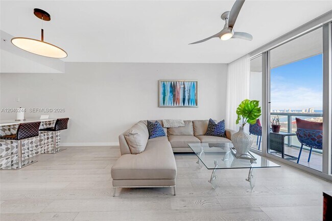 Building Photo - 888 Biscayne Blvd