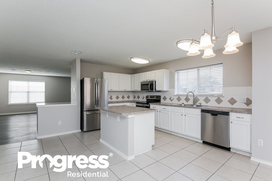 Building Photo - 308 S Waterford Oaks Dr