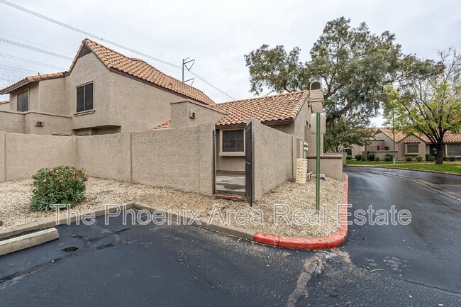 Building Photo - 3491 N Arizona Ave