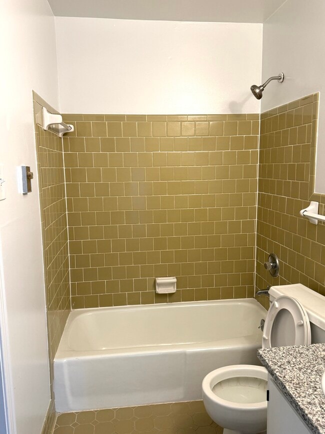 Building Photo - 505 Felder Ave