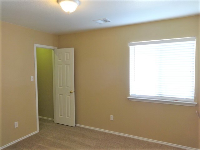 Building Photo - 3872 Willie Mays Ln