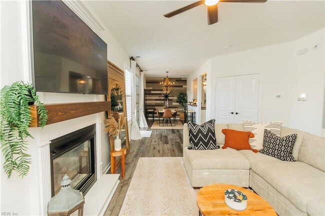 Building Photo - 2000 Picardy Ct