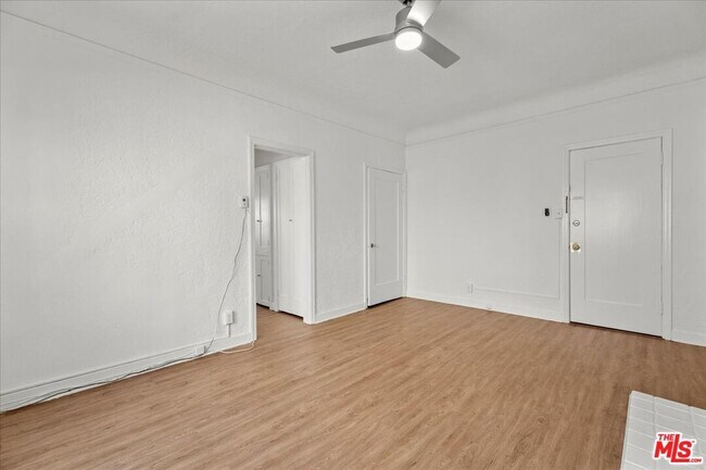 Building Photo - 630 Cochran Ave