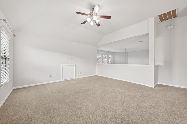 Building Photo - 8858 Distant Woods Dr