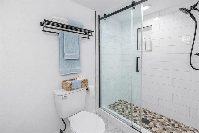 Building Photo - 9613 Tara Cay Ct