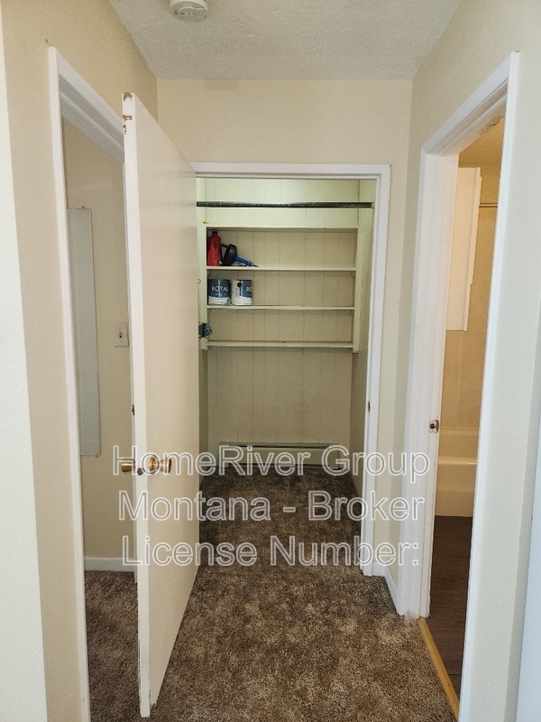 Building Photo - 100 South Ave E