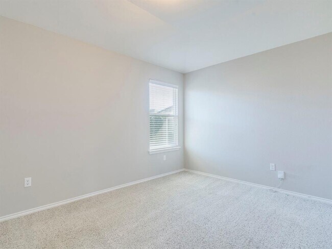 Building Photo - 9011 Pin Brush Dr