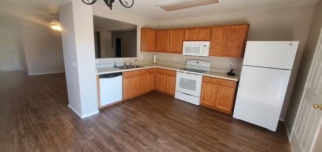 Kitchen - 2319 E Palm Beach Dr