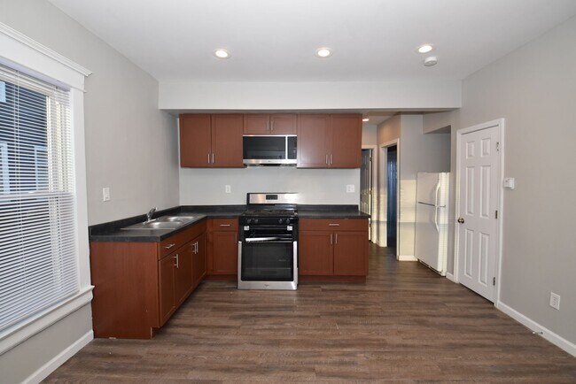 Building Photo - 111-113 S West St Mishawaka