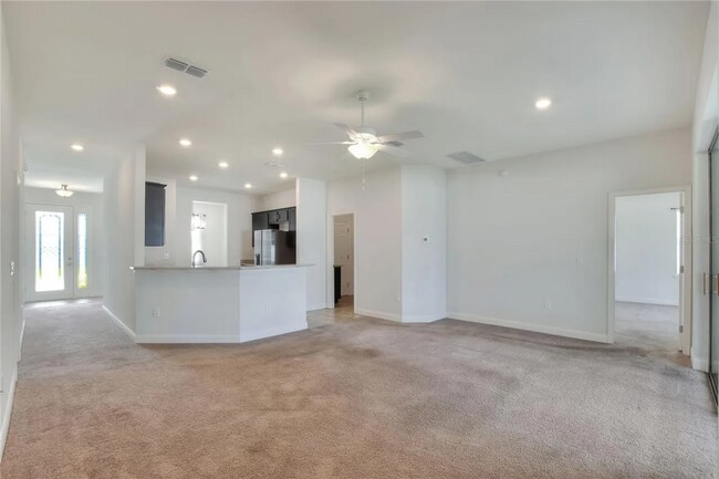 Building Photo - South Lakeland rental!