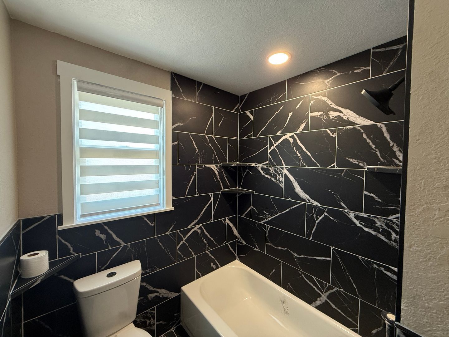 Building Photo - 39 Sunflower Rd