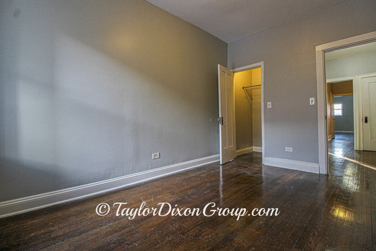 Building Photo - 6607 S Greenwood Ave