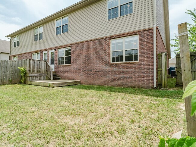 Building Photo - 3304 SW Deerfield Blvd