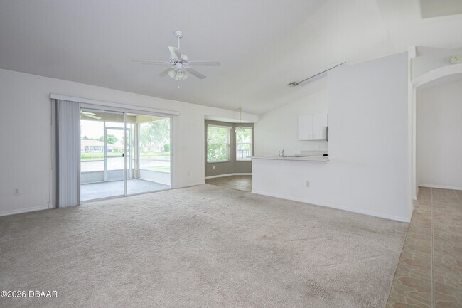 Building Photo - 1712 Arash Cir