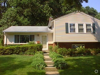 Building Photo - 1705 Woodman Ave