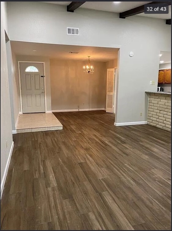 Building Photo - 22118 Meadowhill Dr