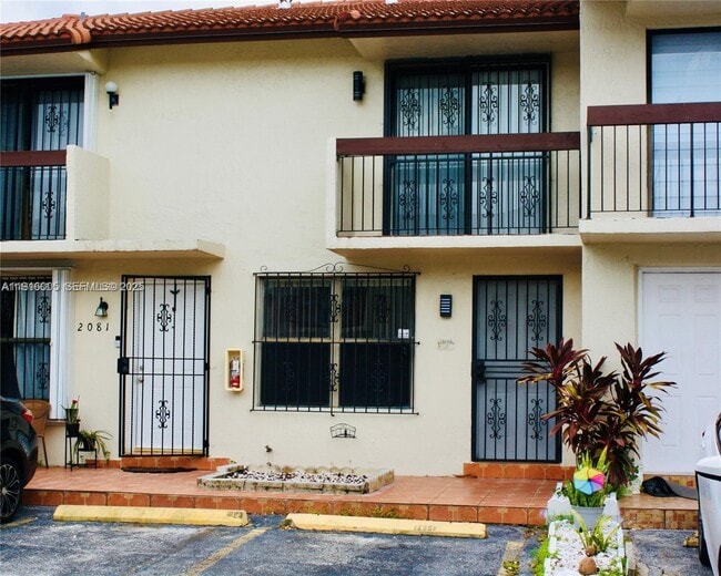 Building Photo - 2079 W 54th Terrace