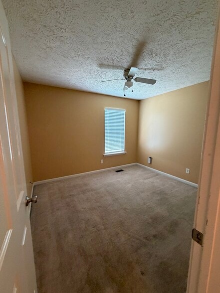 Building Photo - 4914 Camborne Cir