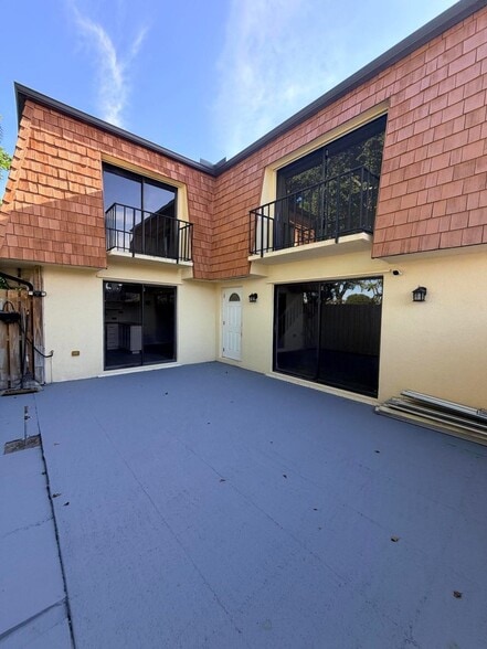 Building Photo - 273 Arabian Rd