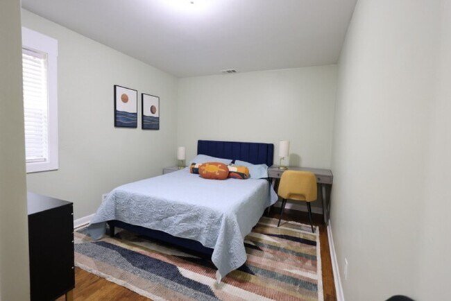 Building Photo - Move-in Ready Condo for Rent!