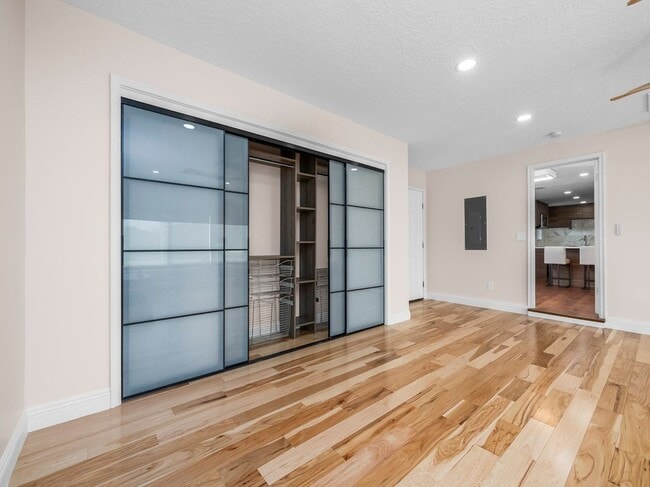 Building Photo - 2885 E Loran Heights Dr