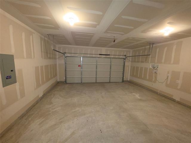 Building Photo - 2206 Pioneer Dr