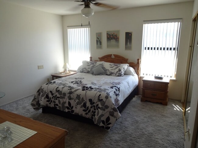 Building Photo - Winter Rental October to April 2027