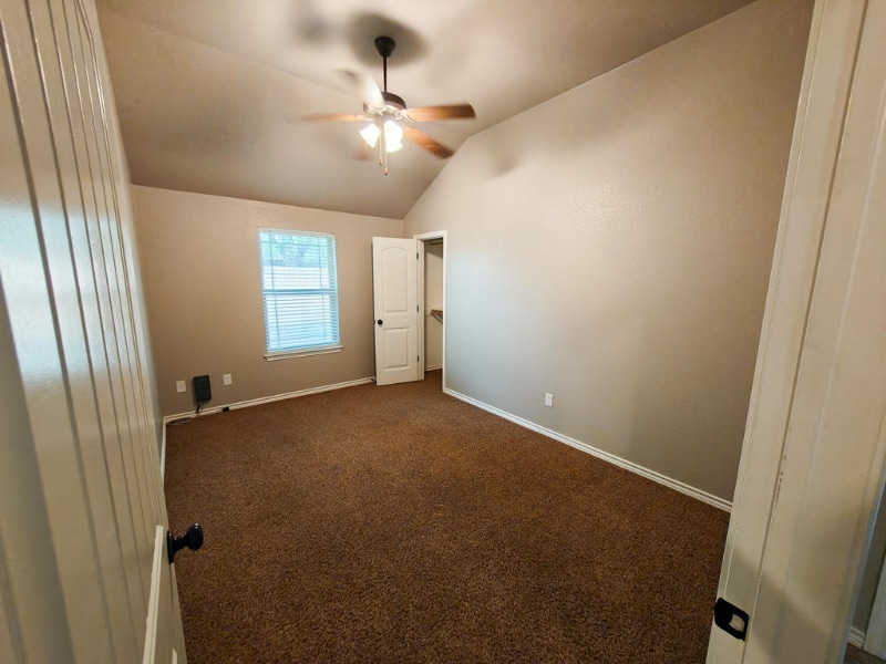 Building Photo - 701 Sladecek Dr