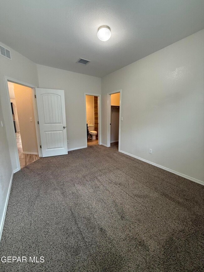 Building Photo - 1085 Summer Breeze Pl