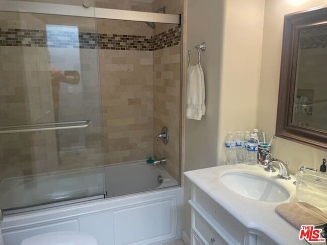 Building Photo - 1128 22nd St