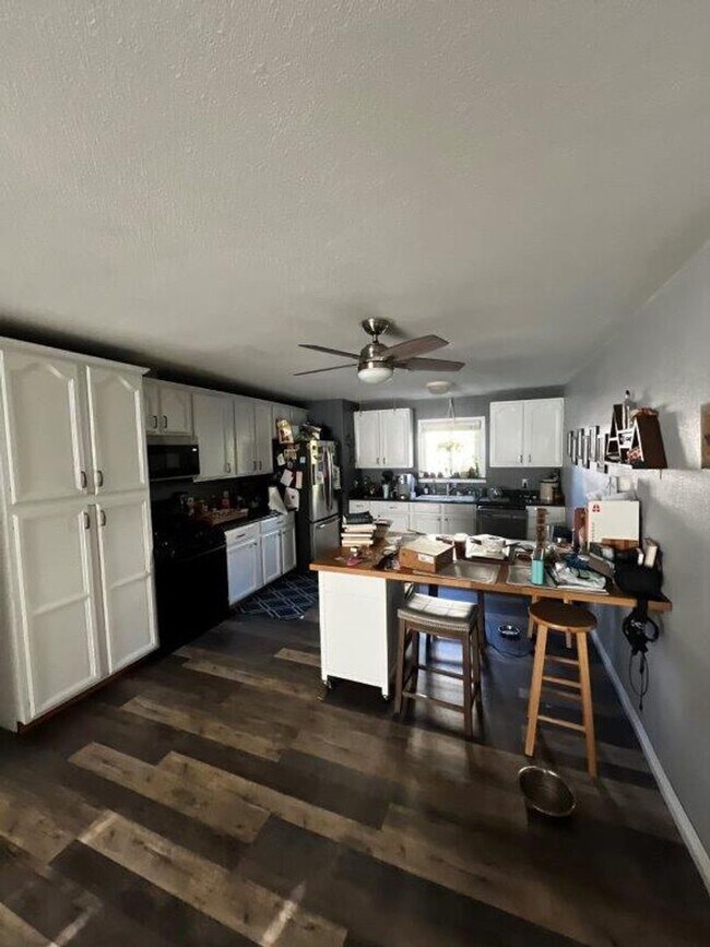 Building Photo - Beautiful Home in Southwest Woodland Cul-d...