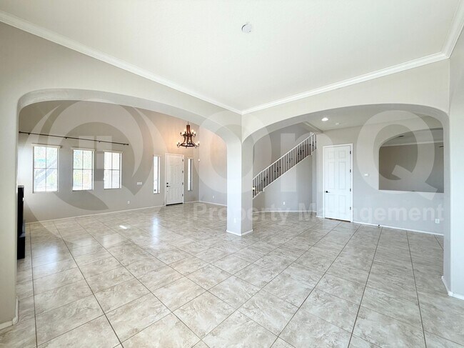 Building Photo - 12908 W Sierra Vista Dr