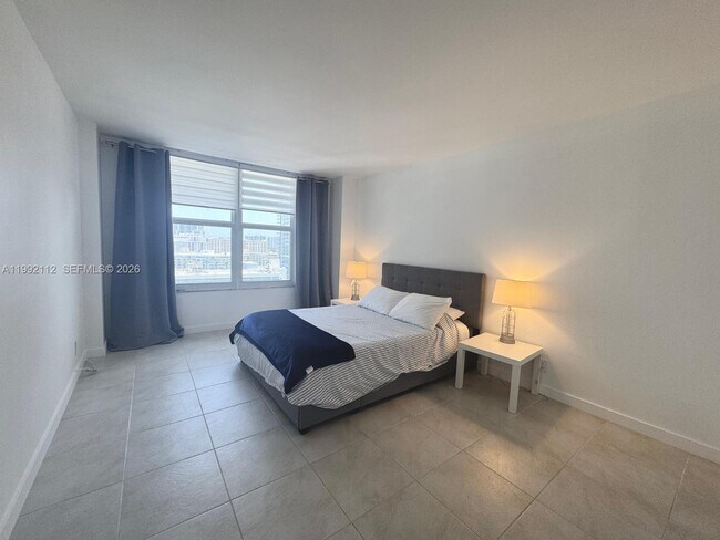 Building Photo - 3800 S Ocean Dr