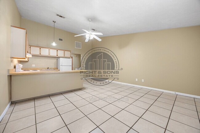 Building Photo - 1260 Continental Ct