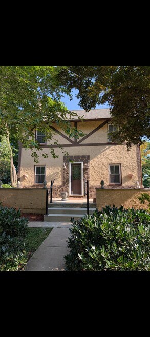 Building Photo - 966 Upper Gulph Rd