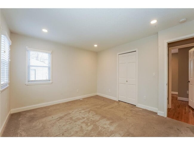 Building Photo - 5928 York Ave S