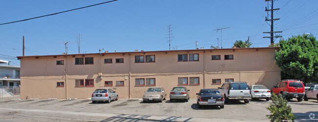 Building - 9025-9033 National Blvd