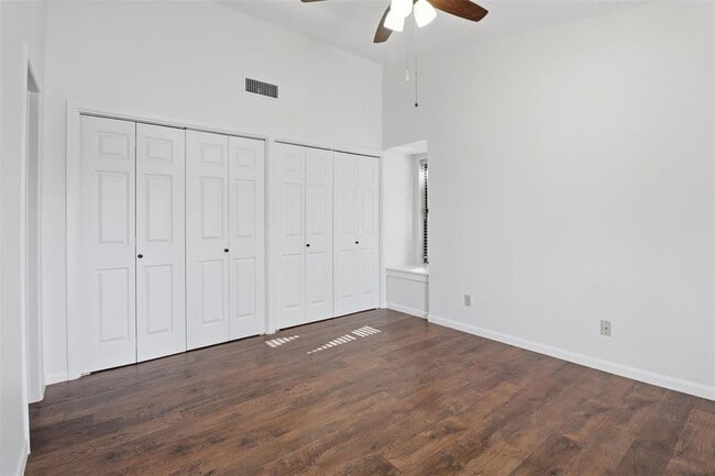 Building Photo - 100 Bay Point Dr